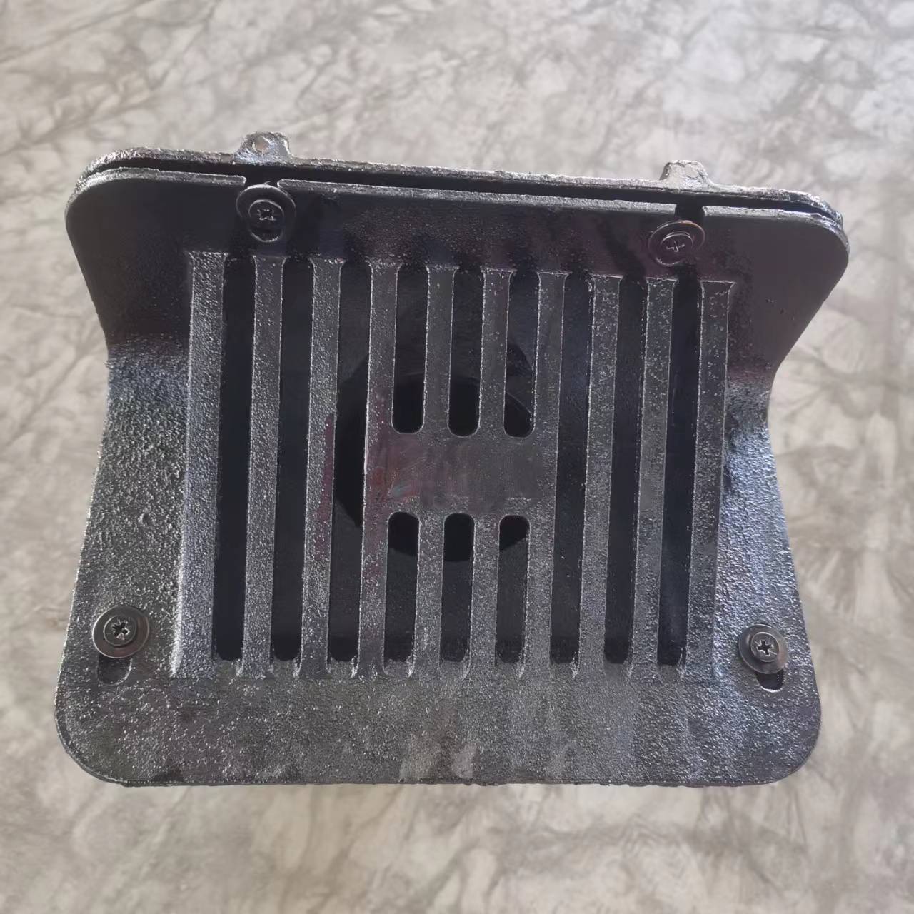 Cast iron side wall floor drain, cast iron side rainwater drain, DN50 75 100 150 200, common rectangular floor drain Application Scenario