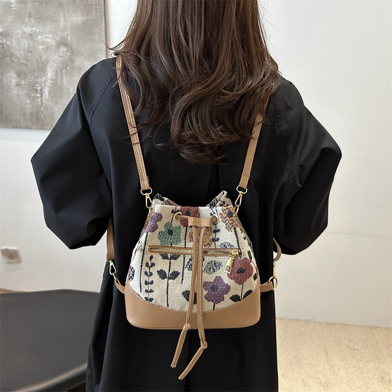 The 2024 new stylish autumn, individualistic, casual and trendy single-shoulder, crossbody, simple and trendy bucket bag for women Specification drawing