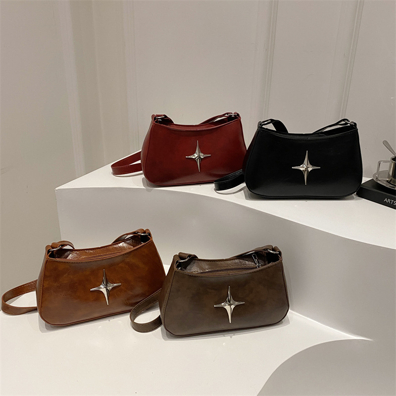 French bags for women 2024 New style: Fashionable and trendy single-shoulder bag, small square bag for women, elegant and versatile, underarm baguette bag Application Scenario