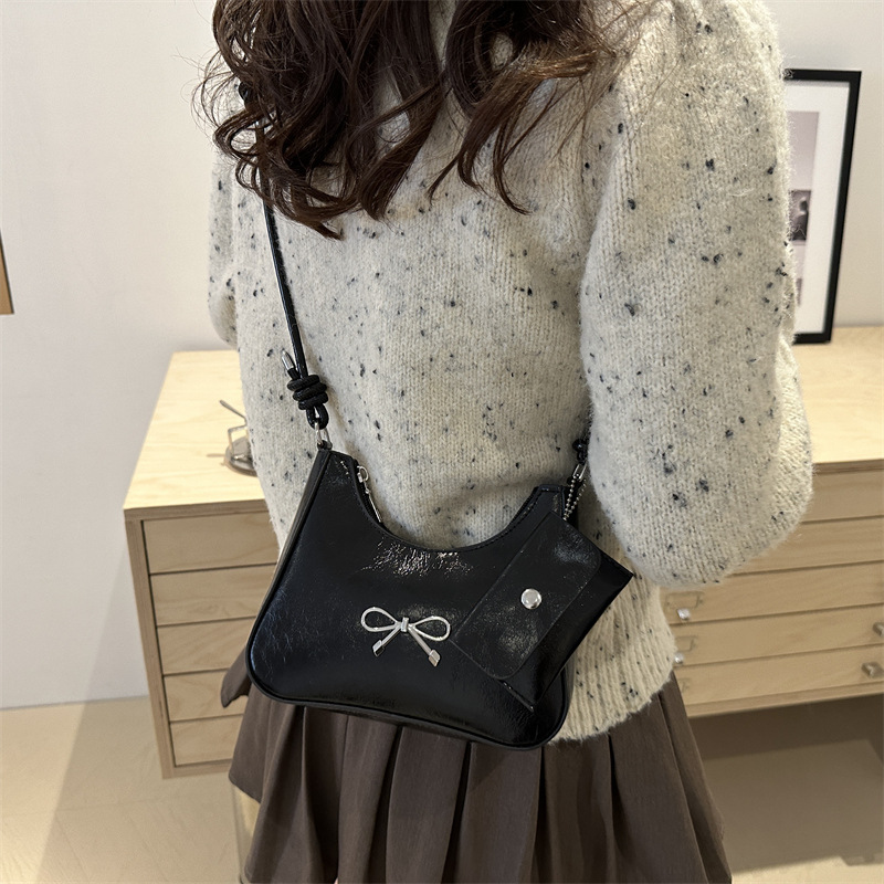 Bow underarm bag for women, 2024 new style simple commuter bucket bag, high-end texture, single-shoulder crossbody bag, trendy Specification drawing