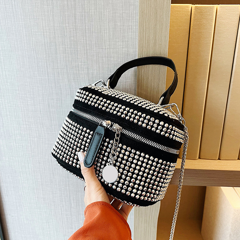 Autumn women's bags 2024 New full diamond pearl bag, trendy and stylish crossbody bag, chain hand shoulder bag full figure
