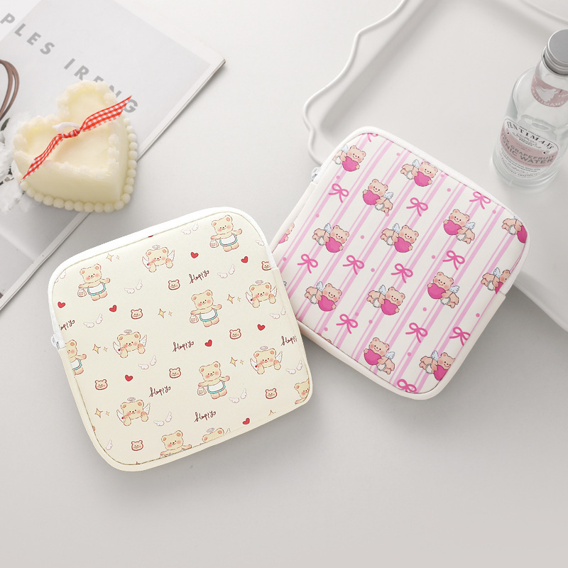 Sanitary napkin storage bag, Japanese-style small, mini, ins, cute and girlish portable menstrual care bag Specification drawing