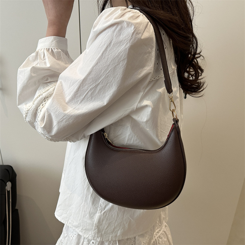 ins retro new style, fashionable and trendy, high-quality single-shoulder bag, comfortable hand-held crescent-shaped small bag, niche underarm bag Specification drawing