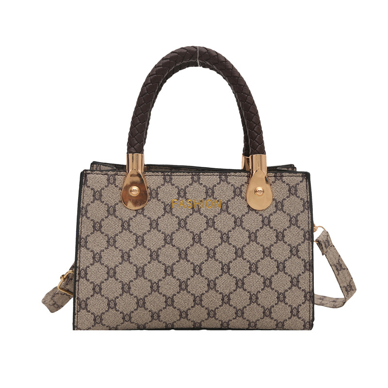 This year's popular handbags: The new winter 2024 collection features fashionable single-shoulder bags, stylish commuter crossbody bags, and simple small square bags Item Picture