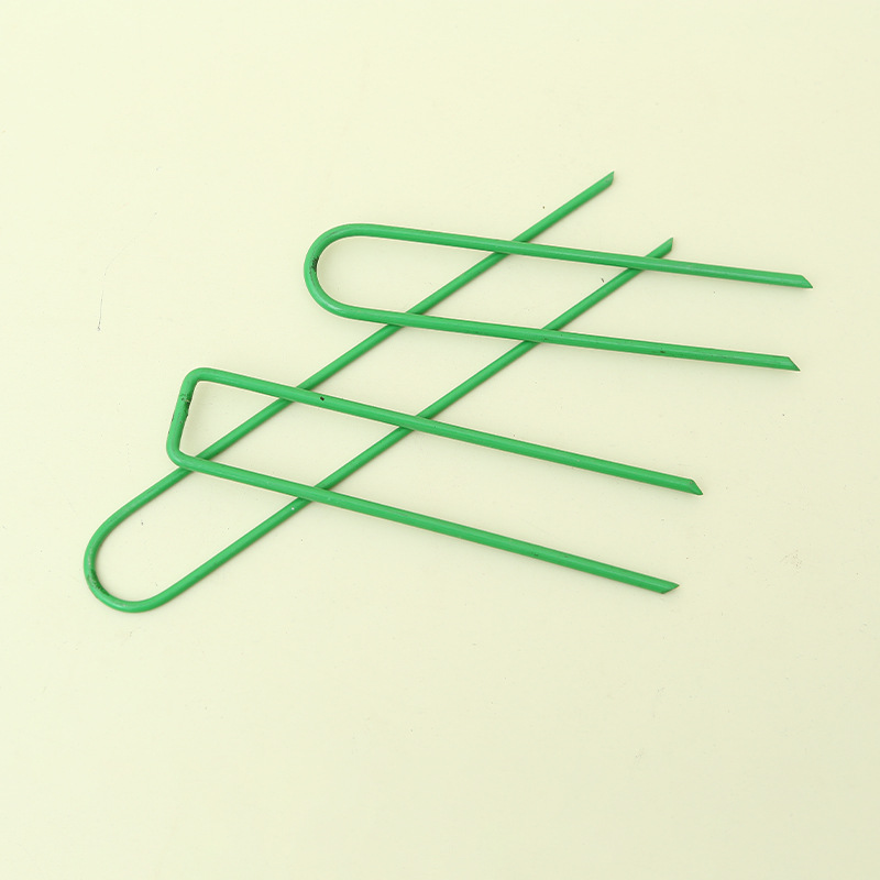 U-shaped ground nails, green baked paint galvanized slanted pointed nails, ground film fixers, artificial turf fixing nails, turf U-shaped nails Specification drawing