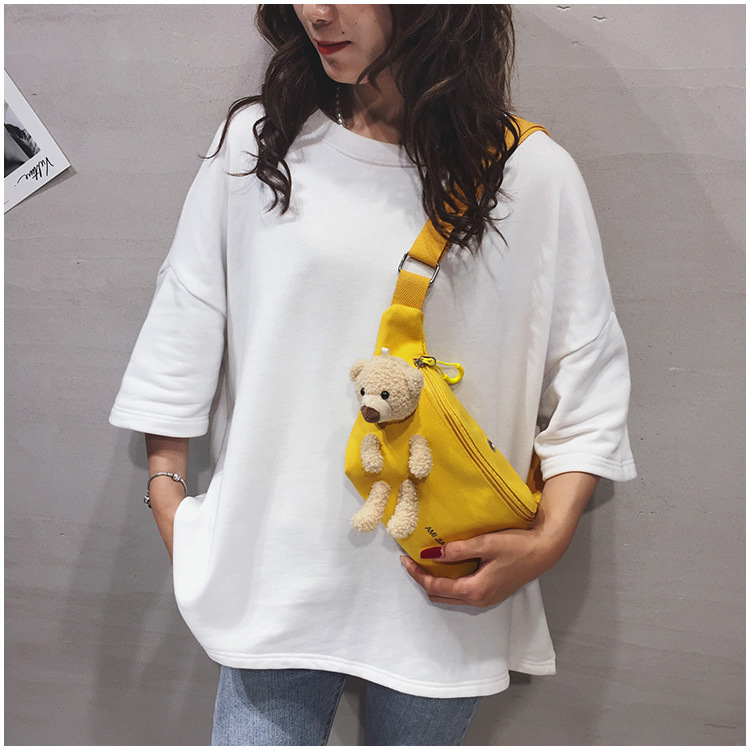 A versatile mini new red cute bear casual cartoon canvas chest bag, single-shoulder bag, and a stylish little girl bag for female students details Picture
