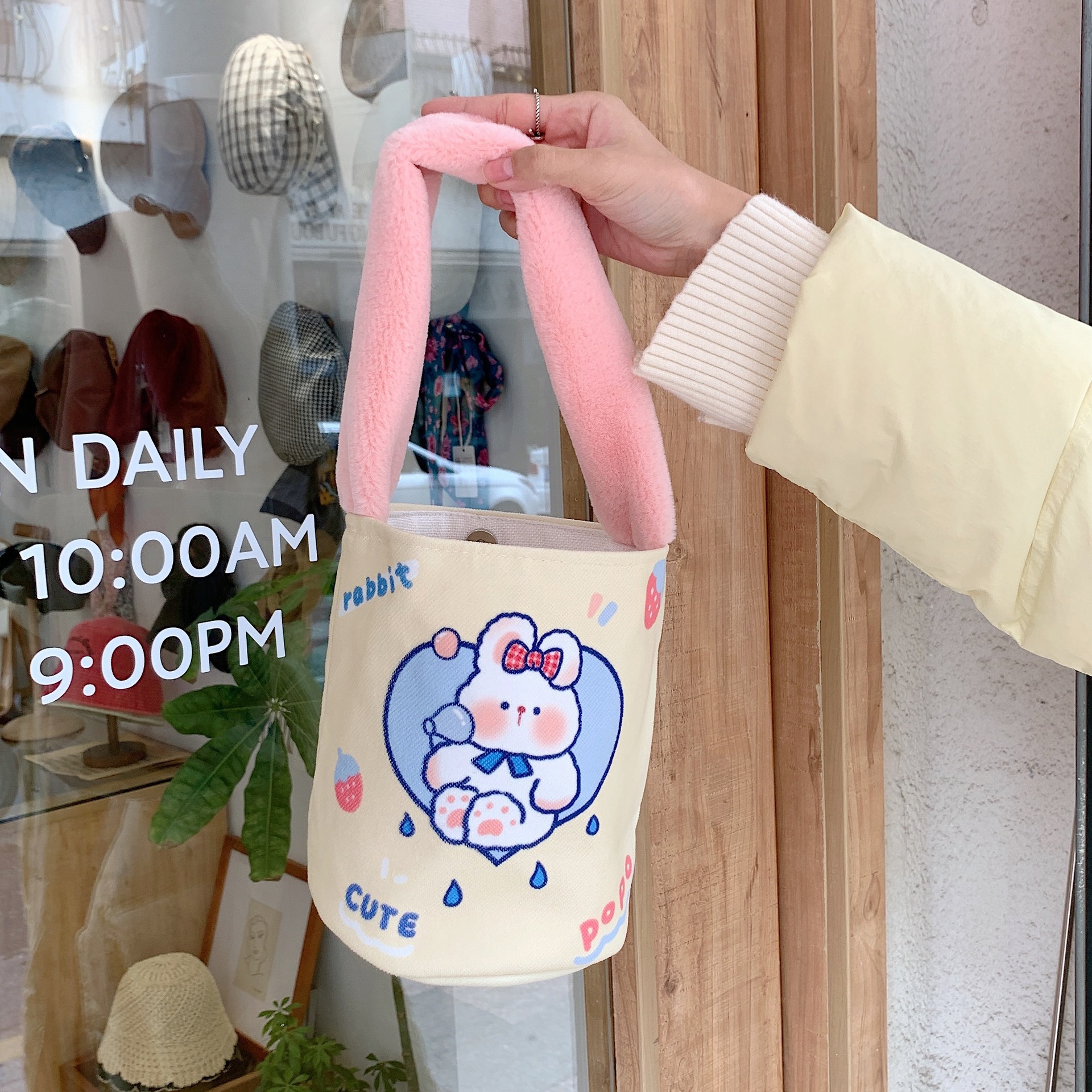 21087 Autumn and winter plush handbag, cute cartoon bucket bag, student work small handbag, canvas bento bag Specification drawing