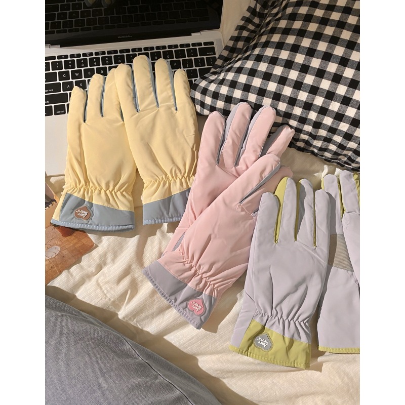 Cute and heart-shaped ski gloves for women, new style, winter warmth and cold protection, fleece and thickened, windproof and cold protection for outdoor cycling details Picture