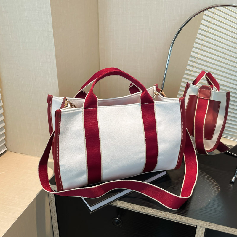 2024 Autumn New style fashionable canvas bag, Korean style Instagram large-capacity handbag, women's commuting single-shoulder crossbody tote bag full figure
