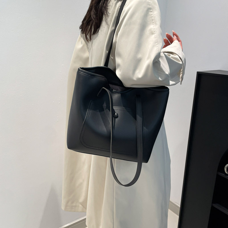 Tote Bag Women 2025 New Style elegant multi-layer bag, large-capacity single-shoulder crossbody bag, versatile commuting crossbody bag details Picture