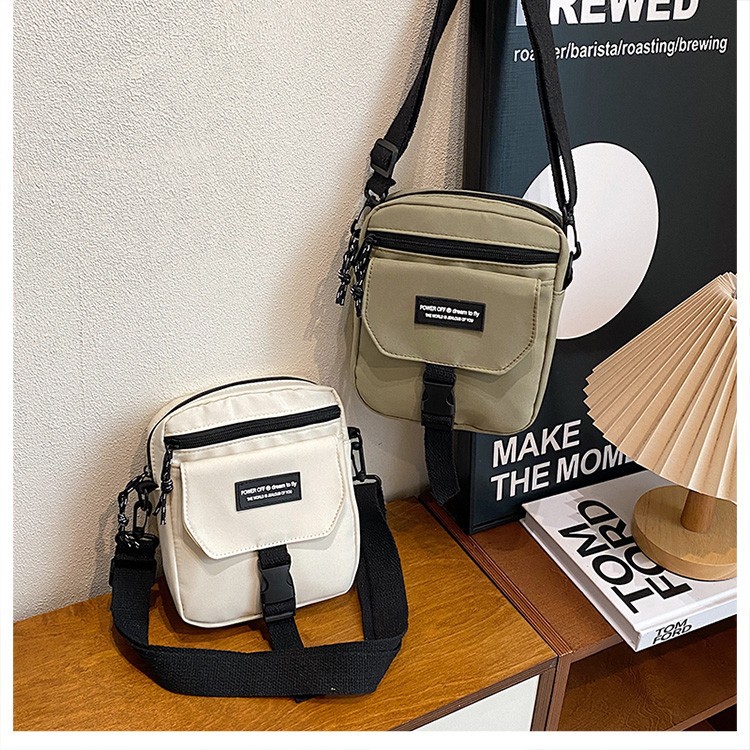 The trendy Japanese-style nylon crossbody bag, a new cross-border Instagram trend, and the Korean-style casual single-shoulder crossbody small square bag are selling well Application Scenario