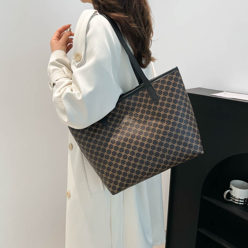 High-end large bag, 2024 new trendy women's bag, single-shoulder bag, large capacity, versatile for commuting, hand-held tote bag Specification drawing