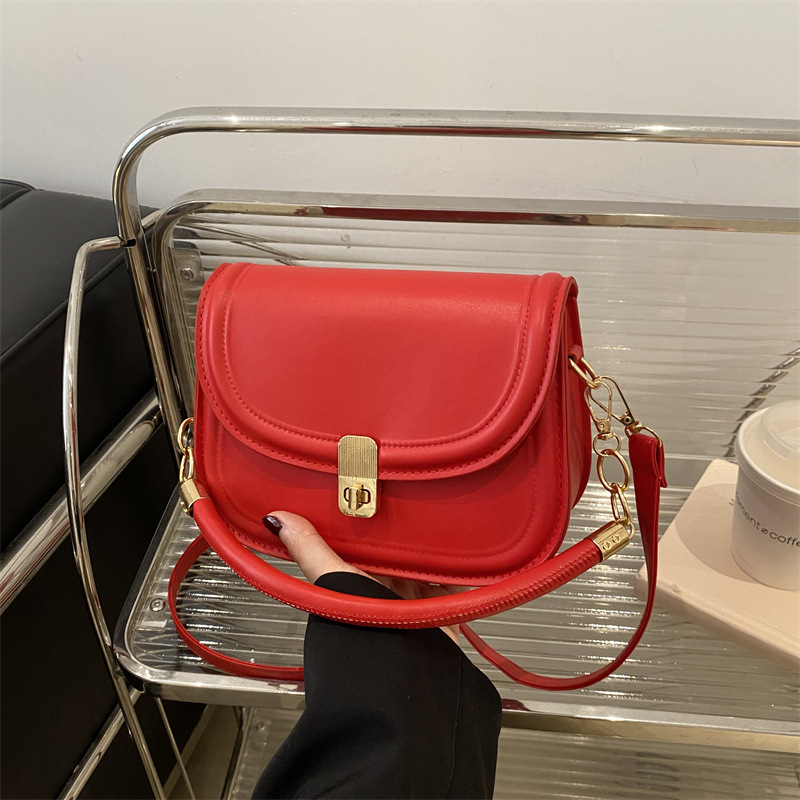 The new cross-border handbag of 2025 is fashionable, individual, trendy, niche and simple. It is a beautiful and casual crossbody bag full figure