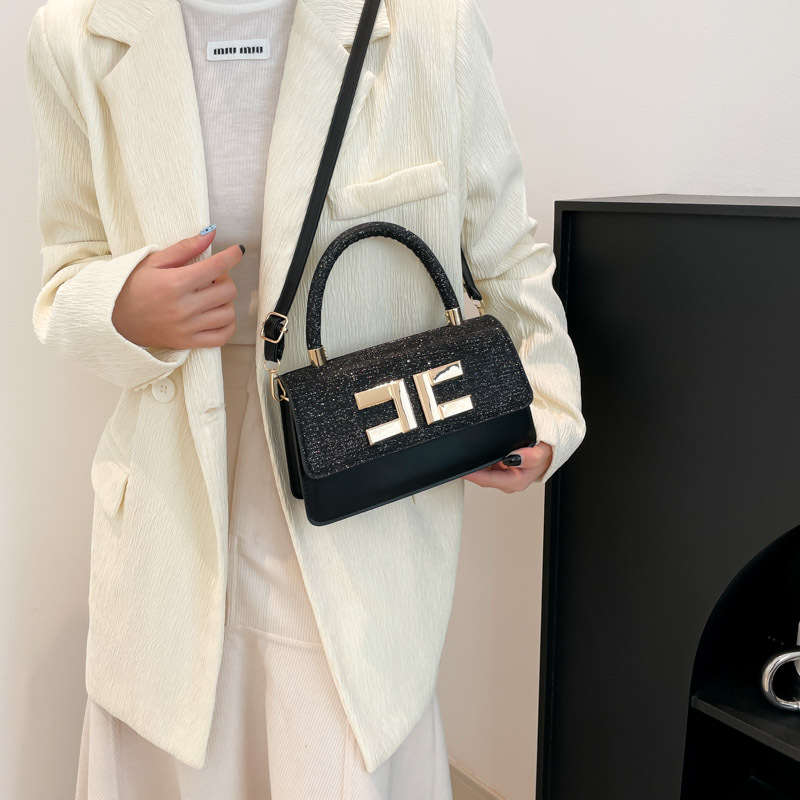 Handbag for women 2025 New Spring Bright diamond single-shoulder underarm bag, European and American crossbody bag, personalized and fashionable small square bag details Picture