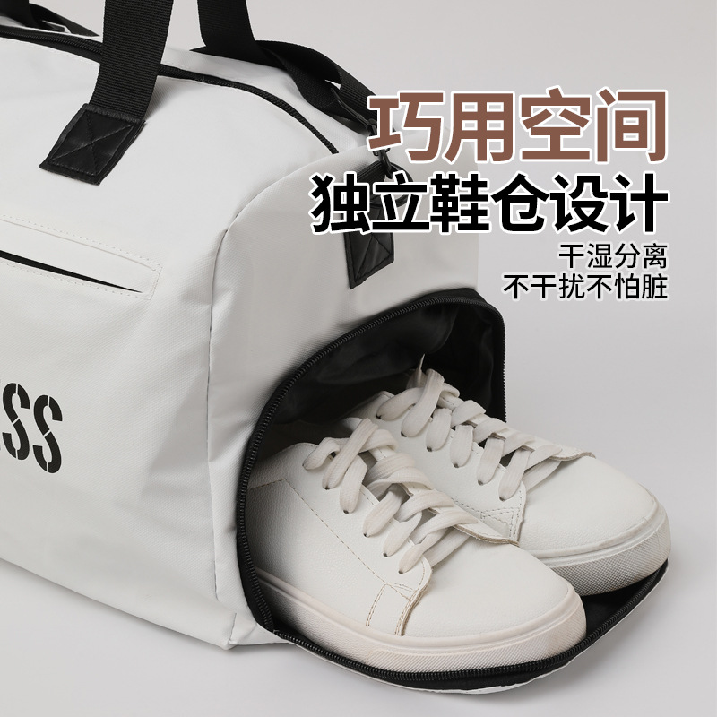 Runhui Sports and Fitness Bag, water-resistant business travel Bag, 290 Composite twill handbag, large capacity luggage bag Application Scenario