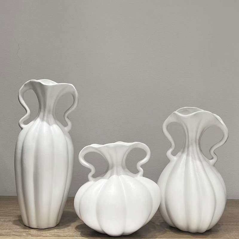 Minimalist ceramic style white ceramic vase, creative artistic decorative item, flower vase, hotel entrance table flower vase