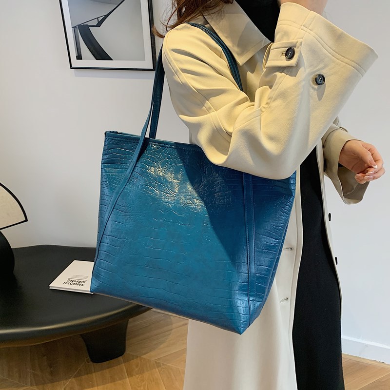 New large-capacity women's bags for autumn and winter, fashionable shiny crocodile pattern retro style tote bag, high-end shoulder bag, cross-border Specification drawing