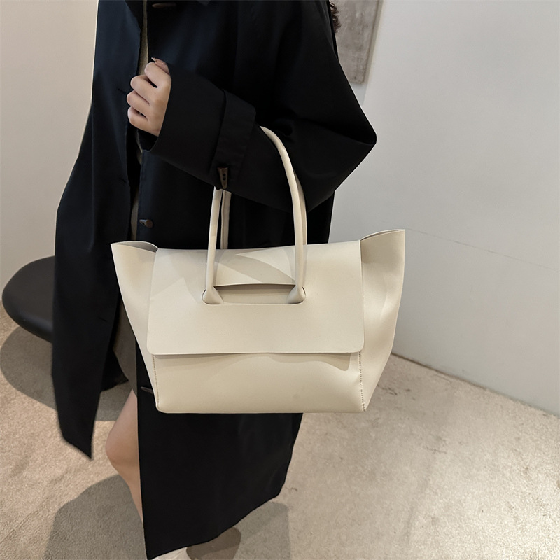 This year, cross-border large-capacity bags, women's Korean-style handbags, solid-color simple and retro tote bags for work and commuting are in fashion Specification drawing