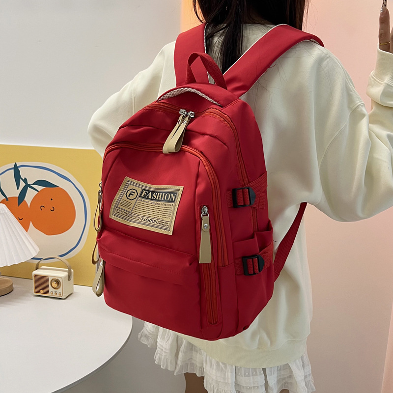 2025 New model of backpack for junior and senior high school students, schoolbag for female college students, large-capacity, multi-functional, casual and outdoor backpack Application Scenario