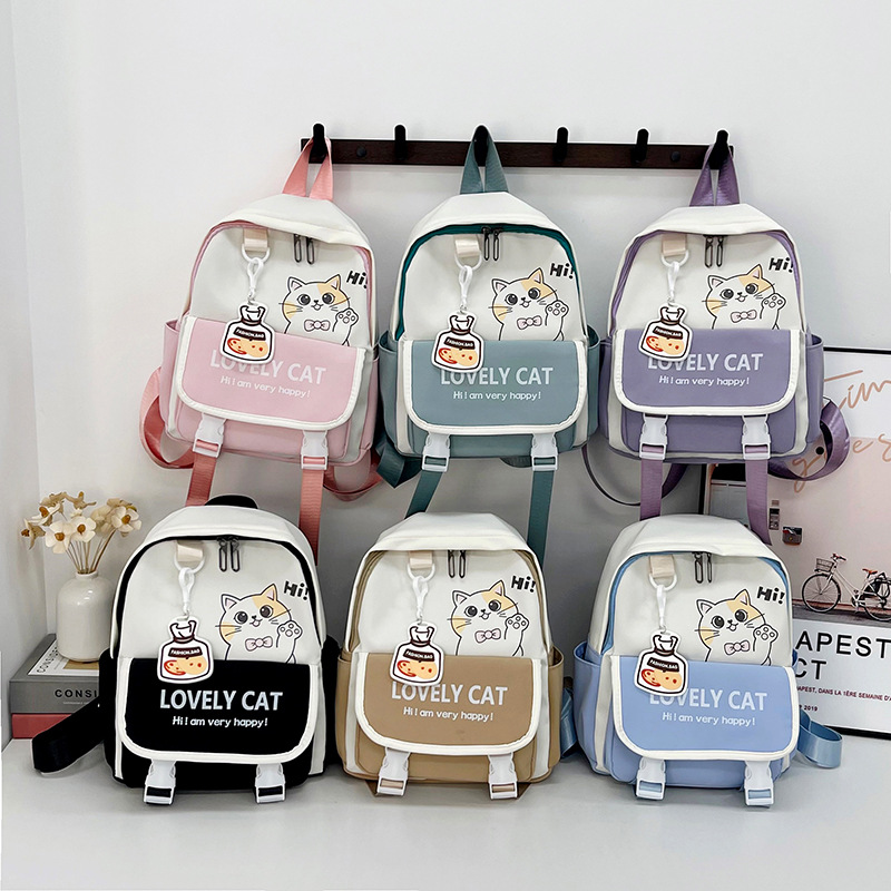 A lightweight and fresh college student casual backpack, a large-capacity, cute cat hand-held crossbody bag, and a cross-border trend Application Scenario