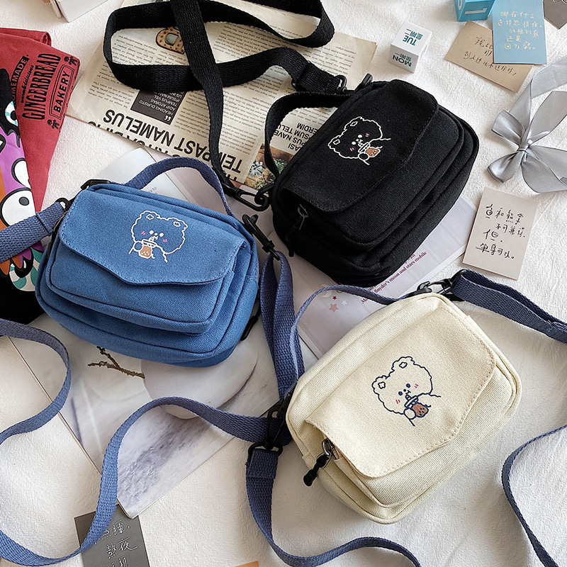 Cute little bags for Japanese Harajuku girls, retro and unique canvas crossbody bags from Korean Instagram, and single-shoulder bags for female students full figure