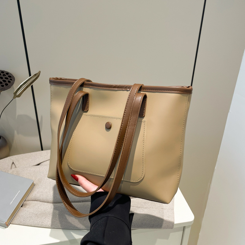 Large-capacity women's 2024 new versatile and simple single-shoulder crossbody bag, high-end college student commuting tote bag full figure