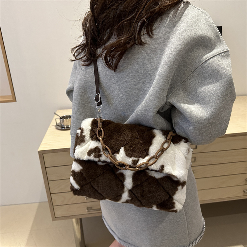 Spring Korean version single-shoulder hand-held envelope bag for women, 2025 new style fashionable leopard print fur bag crossbody bag for women Specification drawing