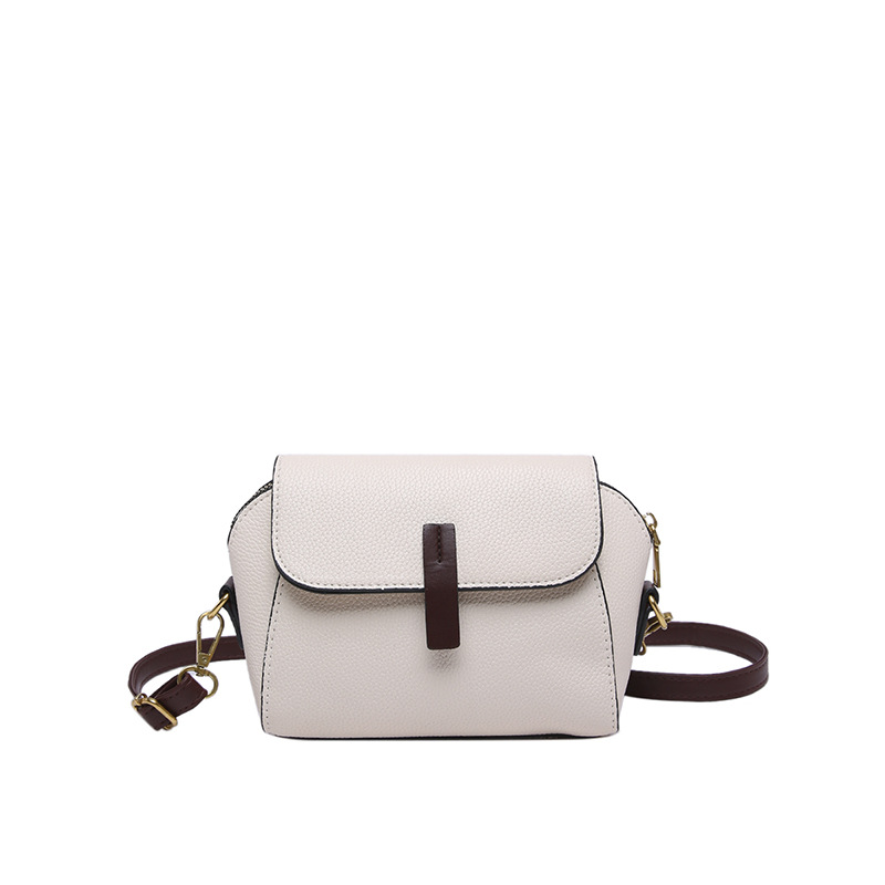 This is a simple and stylish small square bag for women's 2024 winter collection. It comes in multiple colors and is versatile, making it a popular single-shoulder crossbody bag Item Picture