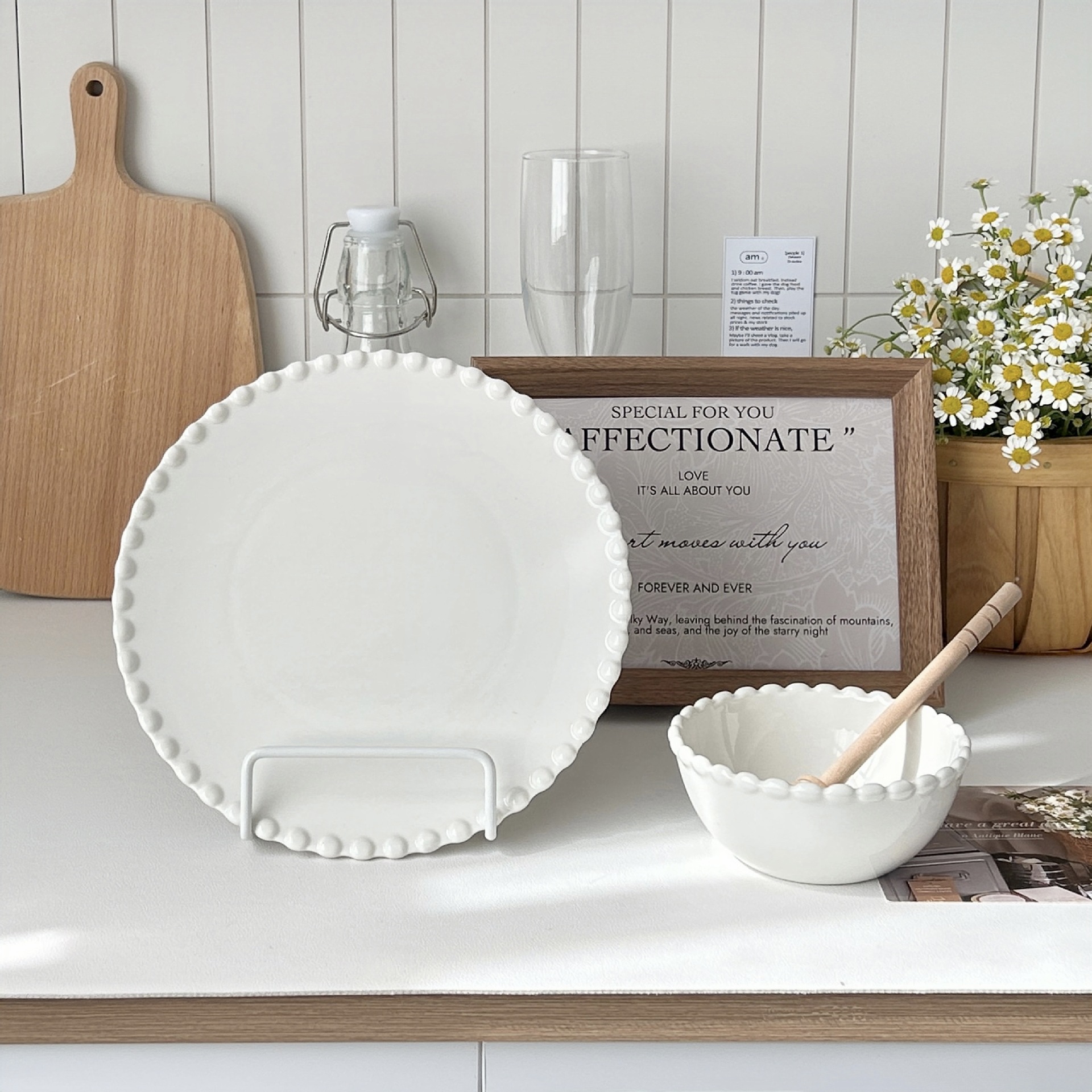 French-style ins beaded white edge ceramic plate creative set tableware dessert Western plate Household rice bowl pastry plate details Picture