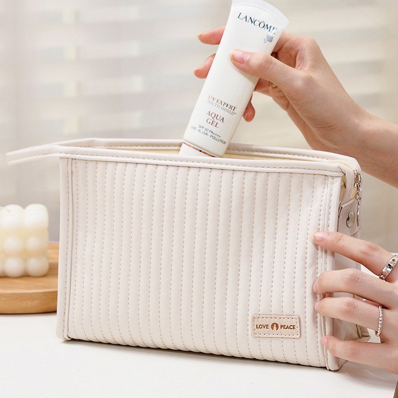 Runhui White-collar Cake Makeup Bag, Candy-colored Makeup Bag, Convenient Travel Toiletry Bag, Storage Bag, Makeup Bag wholesale details Picture