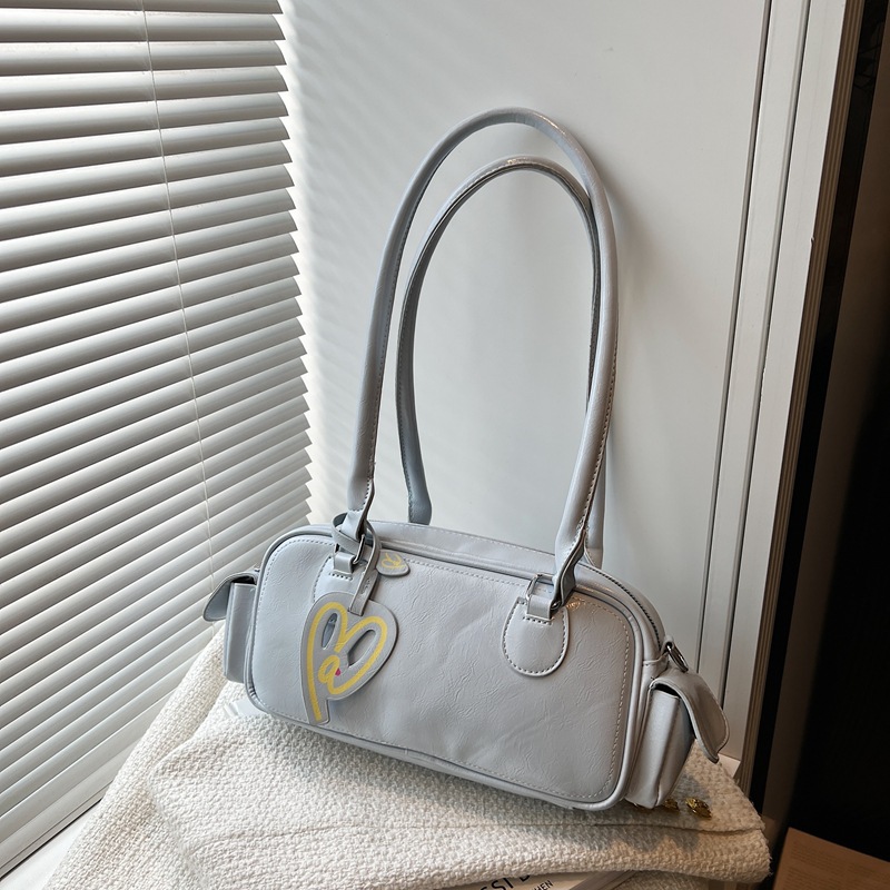 Spring 2025 niche new handbag, fashionable and versatile for commuting, large-capacity single-shoulder crossbody Boston women's bag full figure
