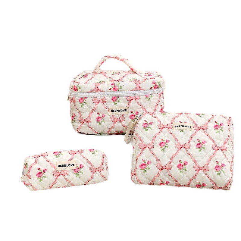 Runhui Butterfly Love Flower Makeup Bag, fashionable quilted makeup Bag, Bow Flower Makeup Bag, large capacity, high-end feel Item Picture