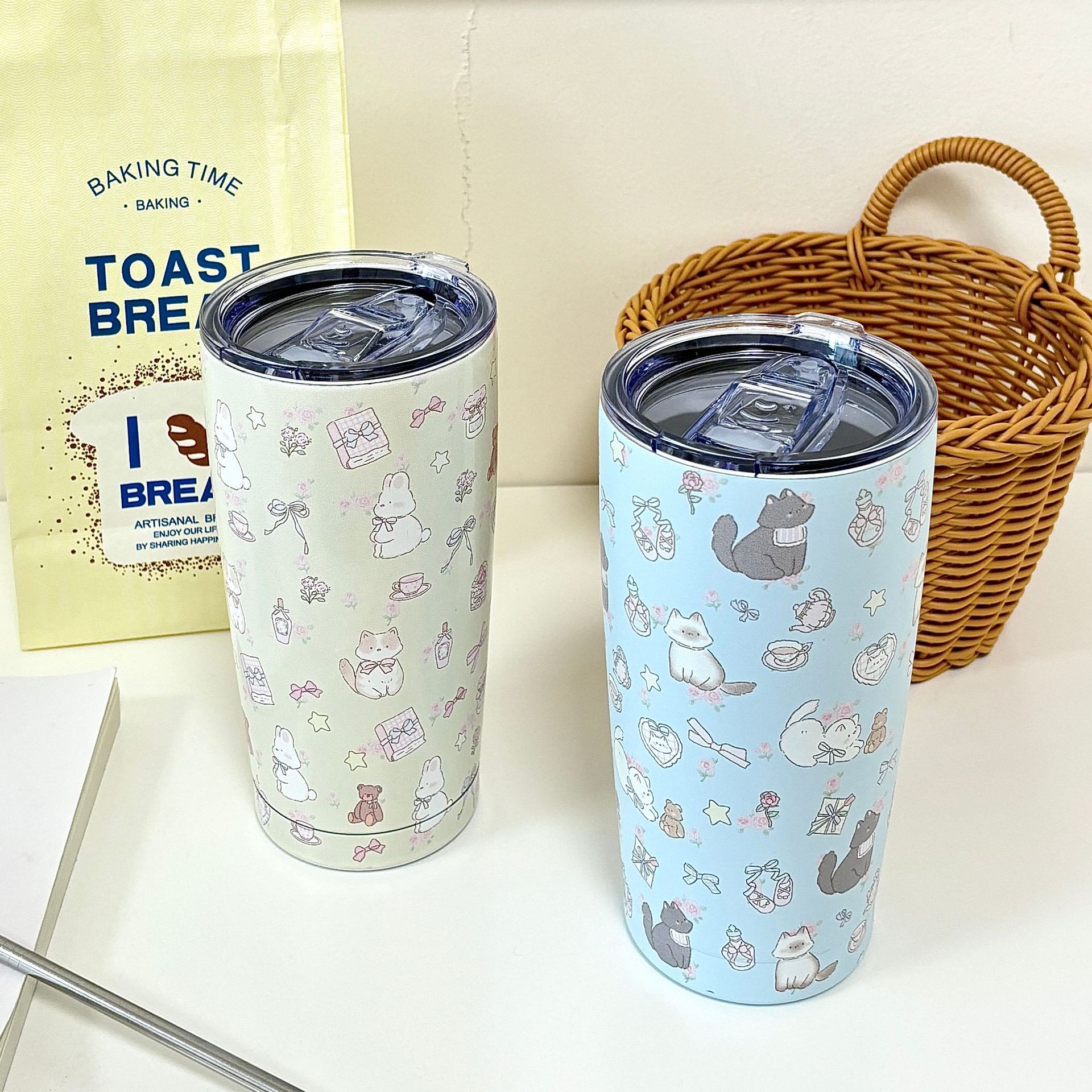 Cartoon Cat group insulated cup, high appearance level, large capacity 304 stainless steel water cup, high-temperature resistant portable coffee cup Application Scenario
