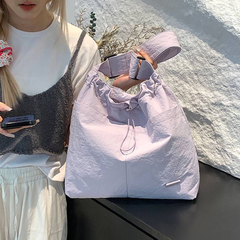 Colorful Fox Korean version of a niche ladies' artistic, simple and casual crossbody bag, versatile, lightweight and drawstring single-shoulder bag Specification drawing