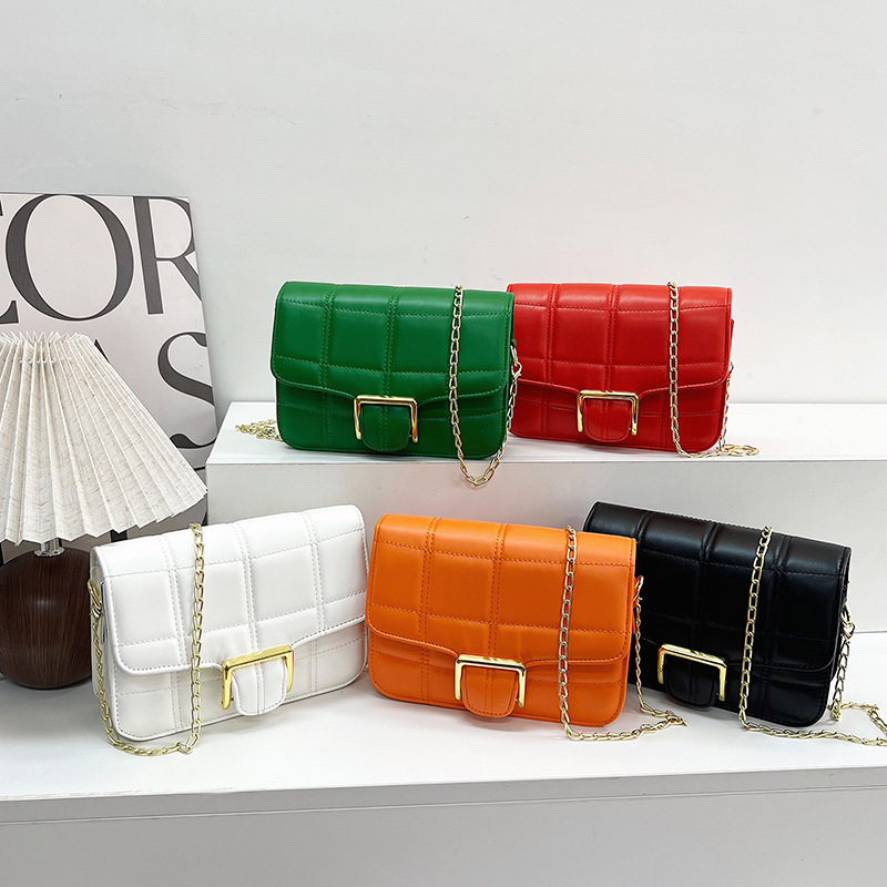 2025 New style simple belt-decorated chain crossbody bag, small square bag for women, checkered texture single-shoulder bag for ladies Application Scenario