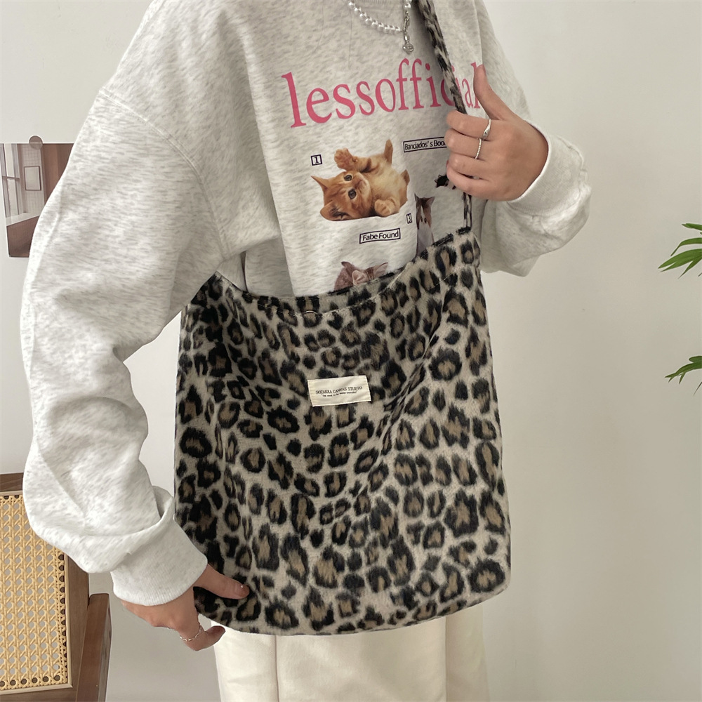 41171 New tweed canvas bag for women, 2024 Check pattern, large capacity, college student class bag, single-shoulder crossbody bag details Picture