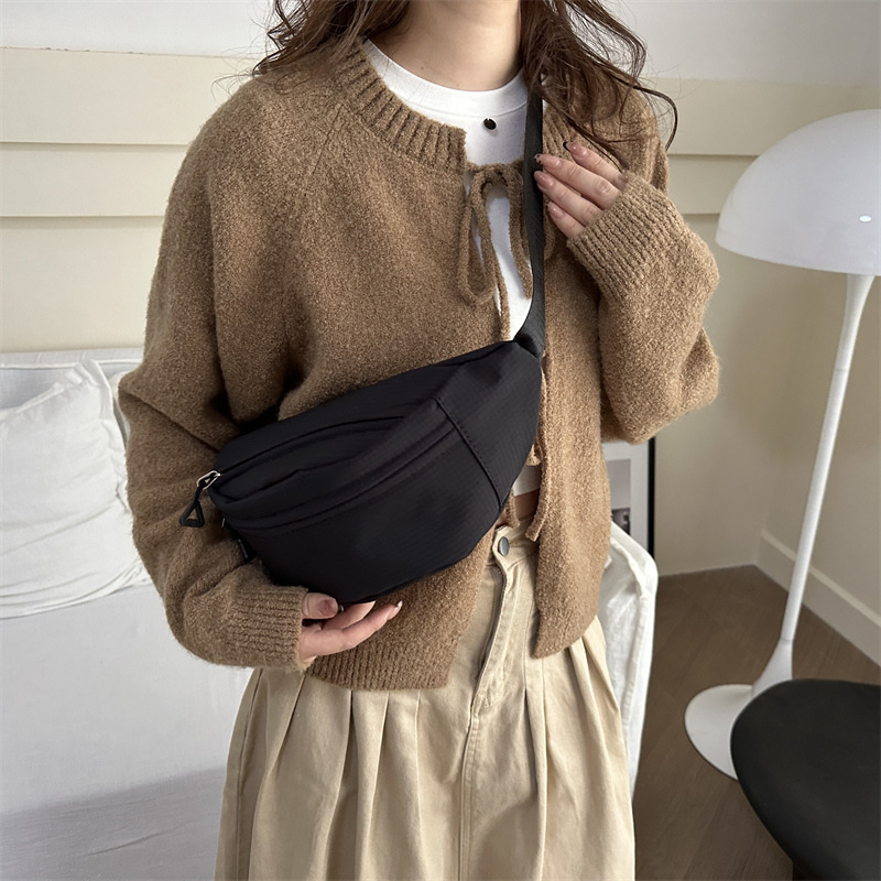 Nylon casual bag for women, new autumn/Winter 2024, trendy crossbody bag, niche and versatile, ins single-shoulder bag, dumpling bag Specification drawing