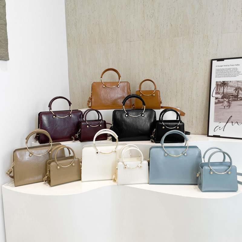 Fashionable circular hand-held square bag 2024 Autumn/winter new women's bag, trendy Korean style retro high-end texture single-shoulder crossbody bag full figure