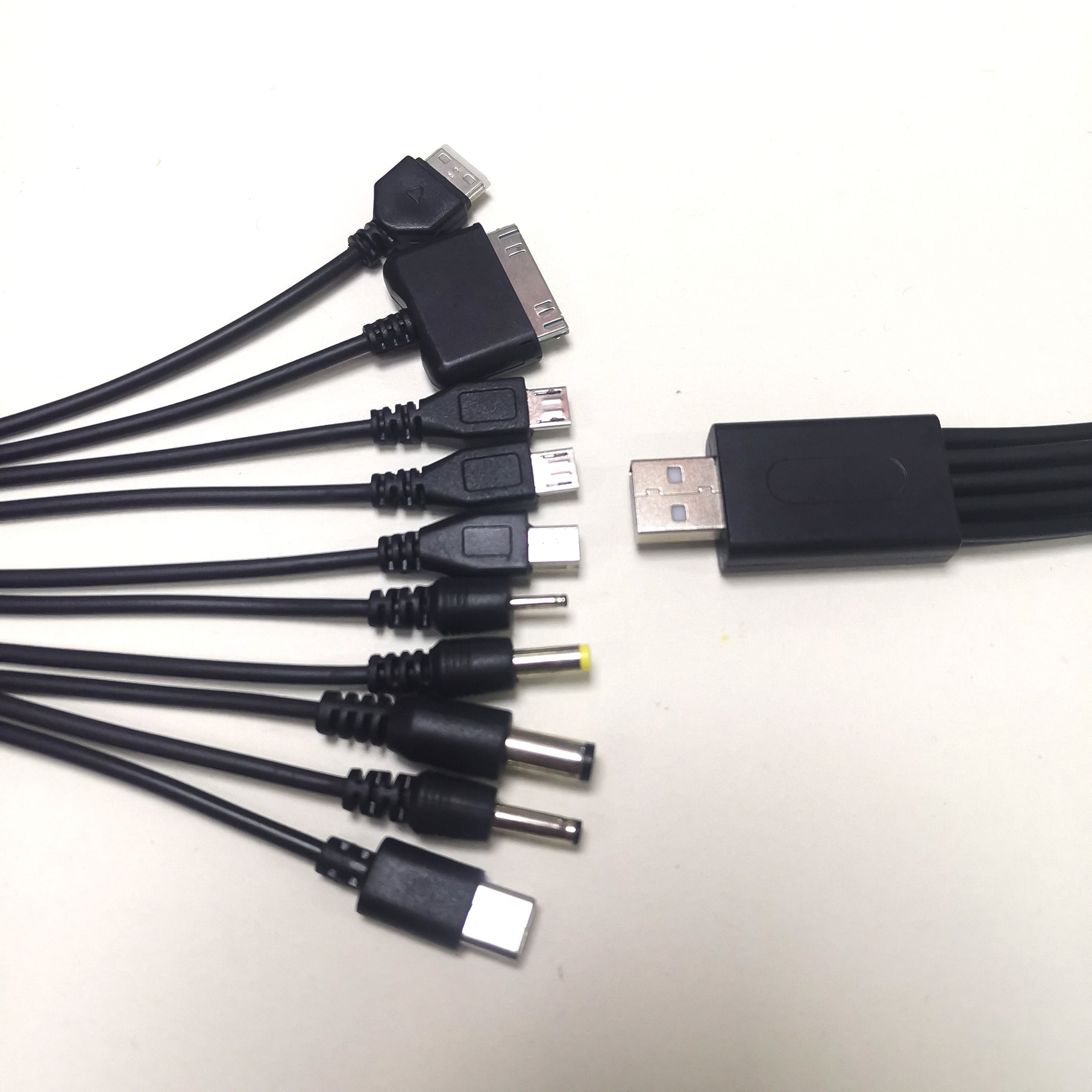 Black one-and-ten data cables, mobile phone USB 10-in-1, camping lamp power bank, ten-in-one charging cable Specification drawing