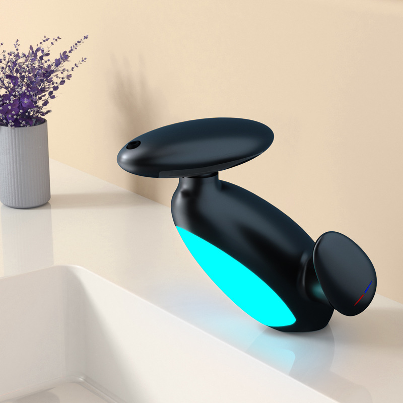 Four-speed rotating water outlet, water temperature changing, ambient light, pull-out washbasin, mouthwash, bathroom faucet, household full figure