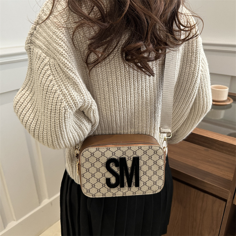 Spring simple ladies' small square bag 2025 New style camera bag for women's crossbody Instagram stylish letter single-shoulder bag for women Specification drawing