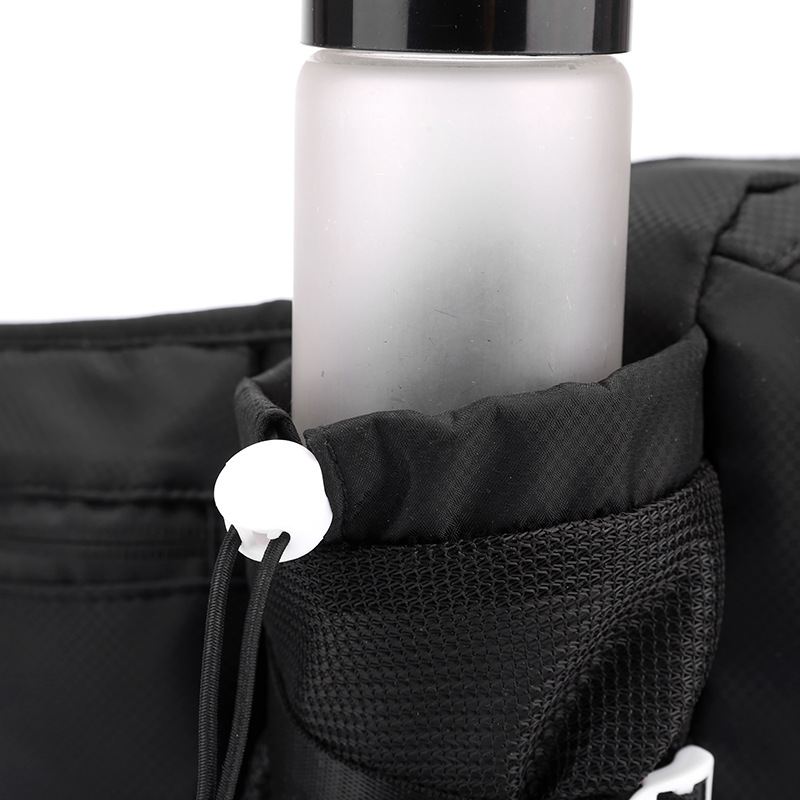 The new single-shoulder bag, casual waist bag, multi-functional outdoor men's crossbody bag, casual, simple and fashionable men's bag Application Scenario