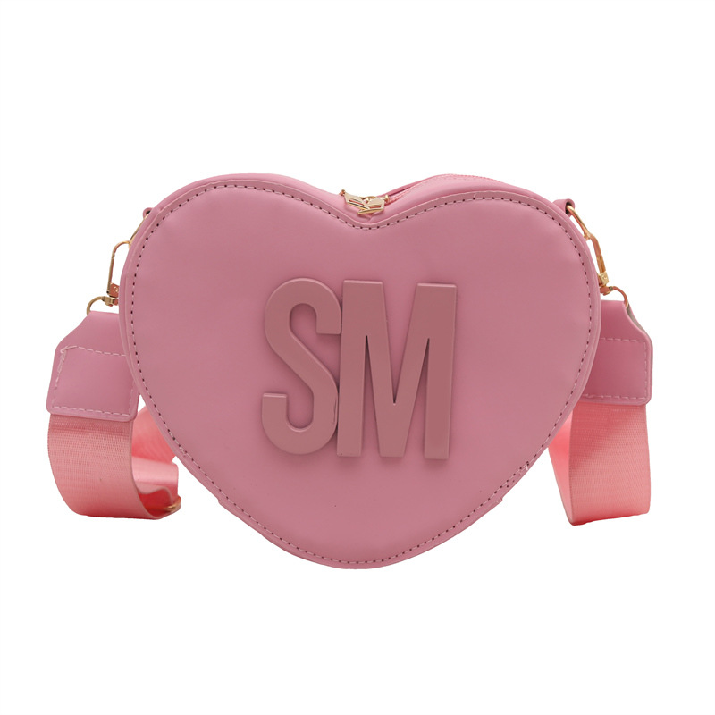 Spring 2025 new cross-border bag: European and American fashion trend letter solid color heart-shaped bag, trendy single-shoulder bag Item Picture