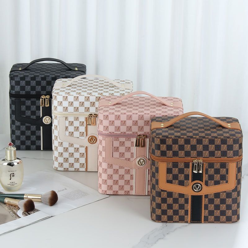 Cross-border V-shaped grid makeup box, portable skin care product storage bag, high-end women's portable multi-functional large tool box Application Scenario