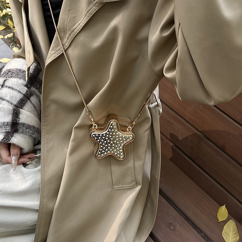 The Star Bag is a niche design mini box bag for women. It's a new 2024 chain handbag and a stylish single-shoulder crossbody bag Specification drawing