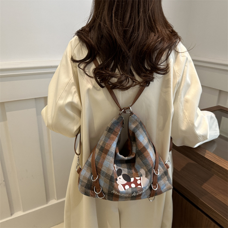 Casual embroidered bag for women, 2024 new style backpack, travel lightweight single-shoulder tote bag, large capacity crossbody bag Specification drawing