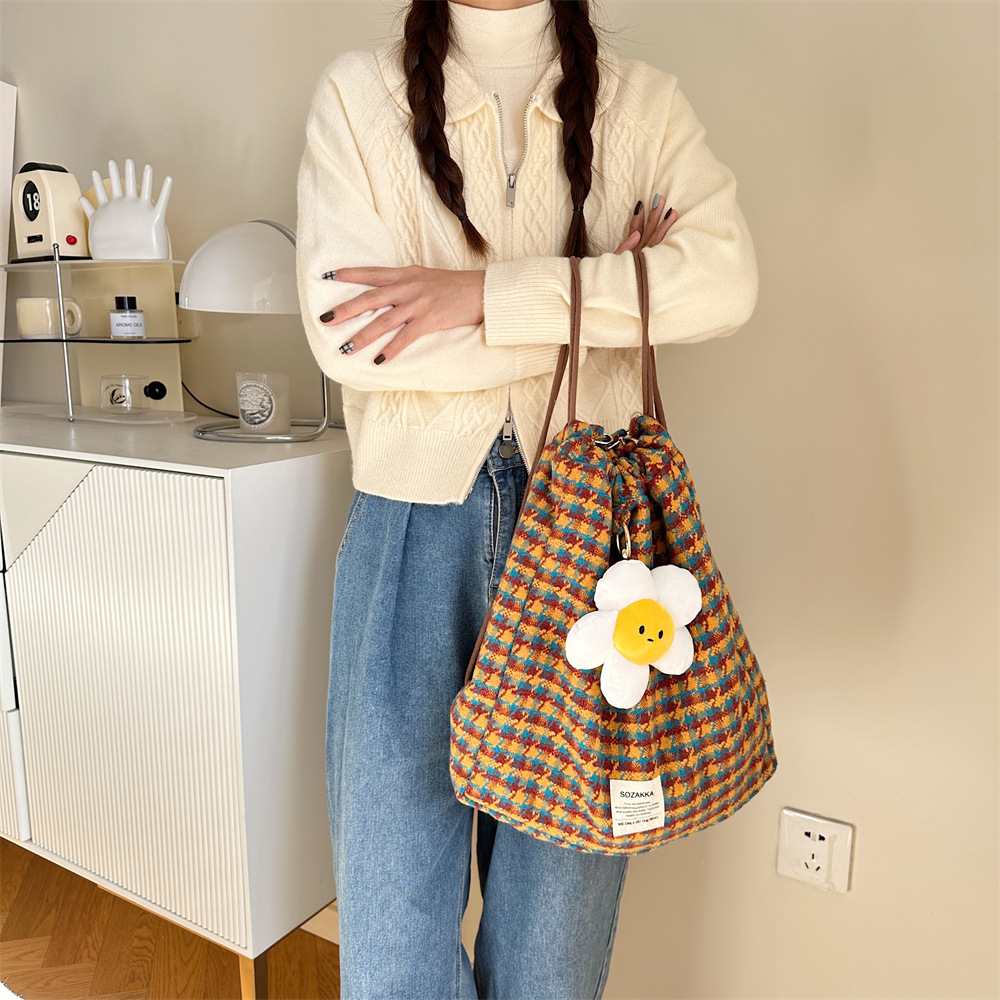 311281 Korean-style college style woolen checkered drawstring backpack, crossbody bag, large-capacity shopping single-shoulder bag for girls details Picture