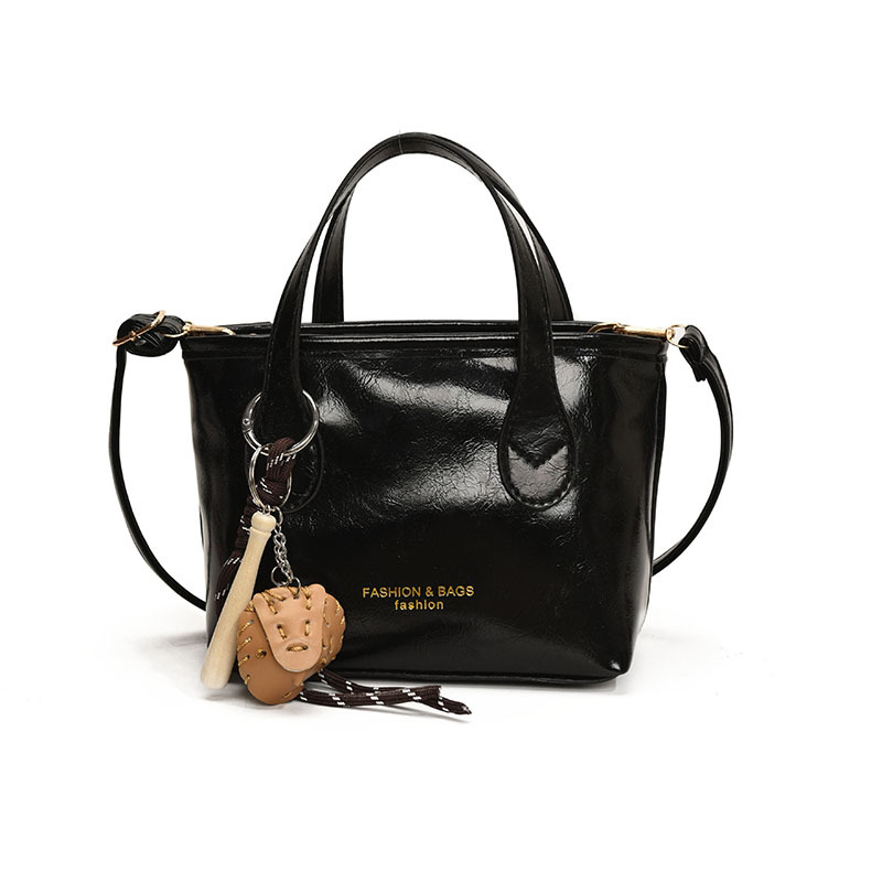 A new, trendy and versatile single-shoulder crossbody bag for women in 2025, a retro hand-held bucket bag Item Picture