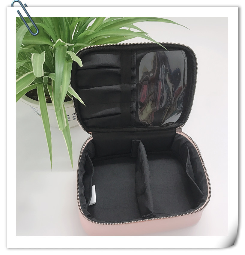 Fashionable PU leather makeup bag, multi-functional storage bag, hand-held makeup bag, waterproof travel bag, travel toiletries bag Application Scenario