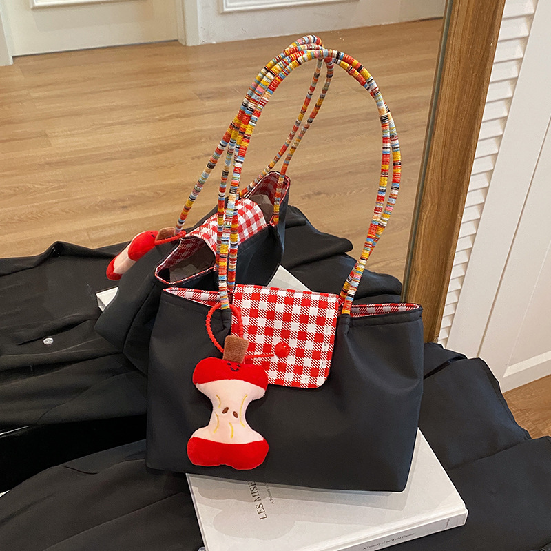 A portable and versatile denim mint small handbag with bottom straps on both sides - a large-capacity single-shoulder commuting bag Specification drawing